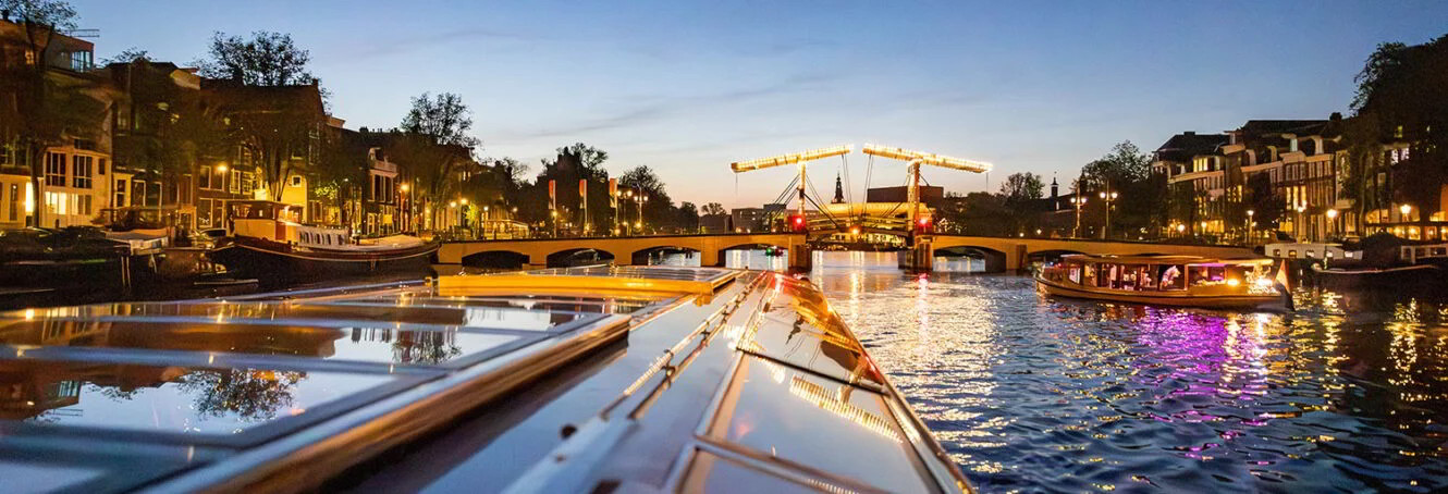 Unieke congreslocatie Amsterdam - rondvaartboot